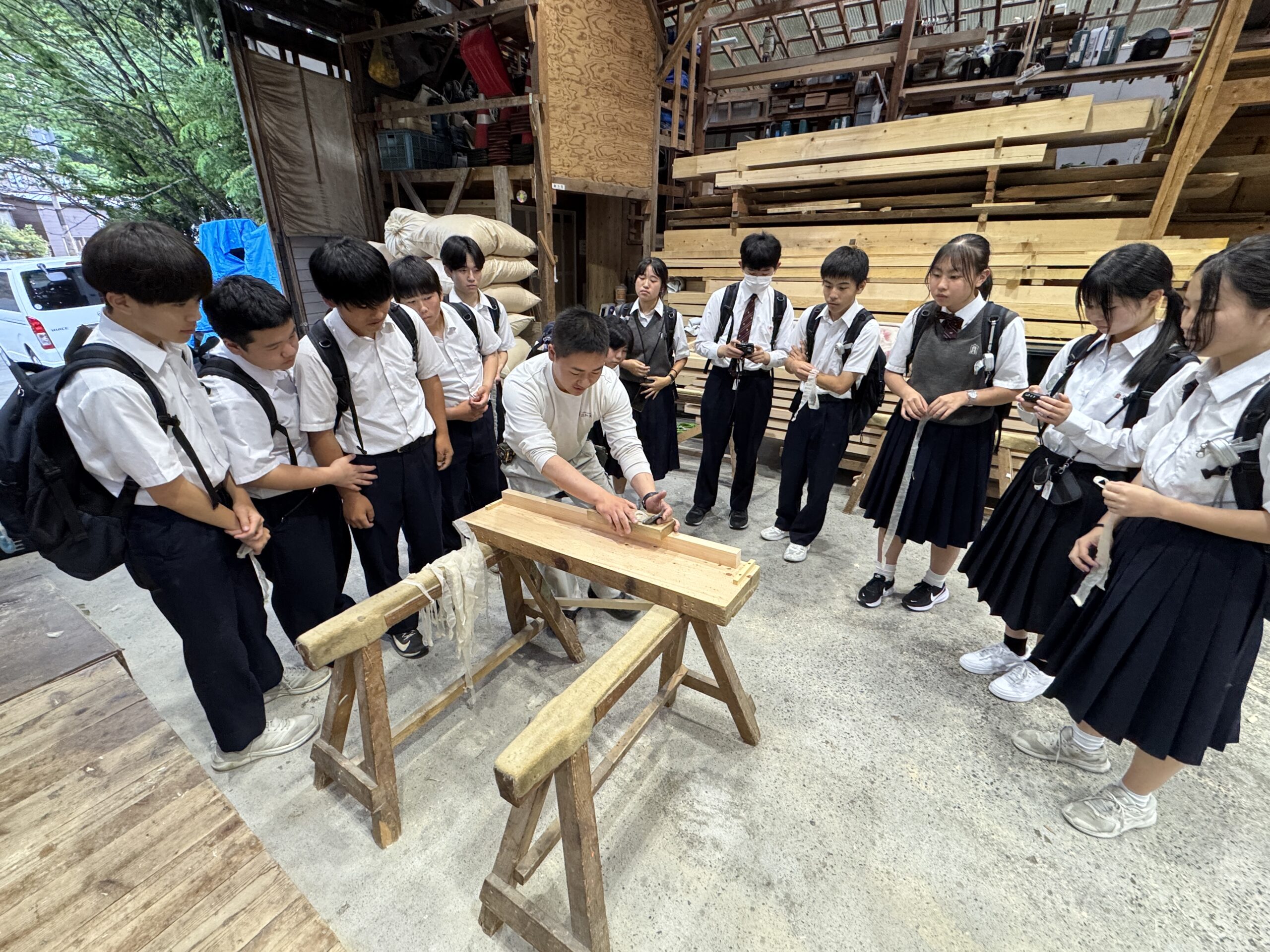 【足立区立第十一中学校（東京都）】生徒様12名が企業訪問にお越しくださいました！